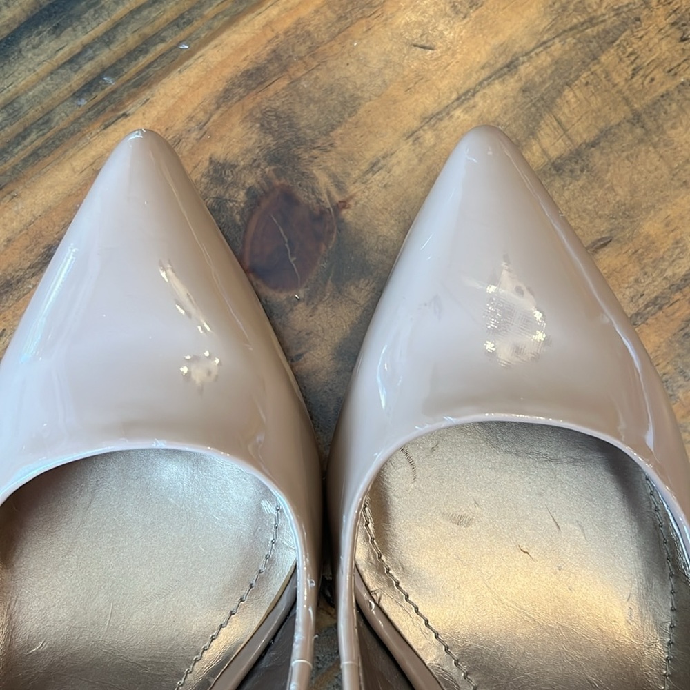 BCBG DARK beige Patent Leather Heels - Picture 8 of 9